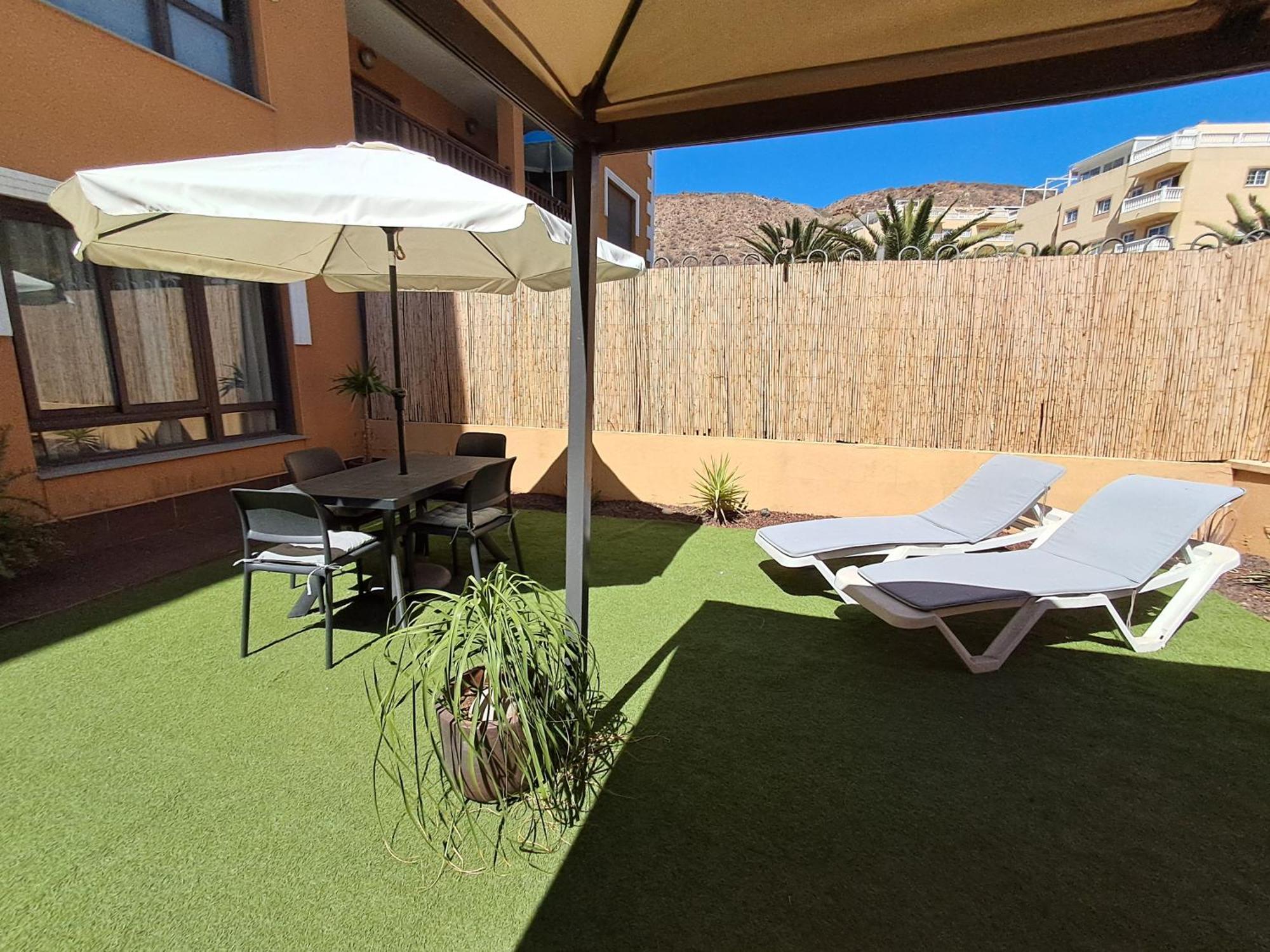 Spacious Apartment With Large Private Garden In Palm Mar Dış mekan fotoğraf